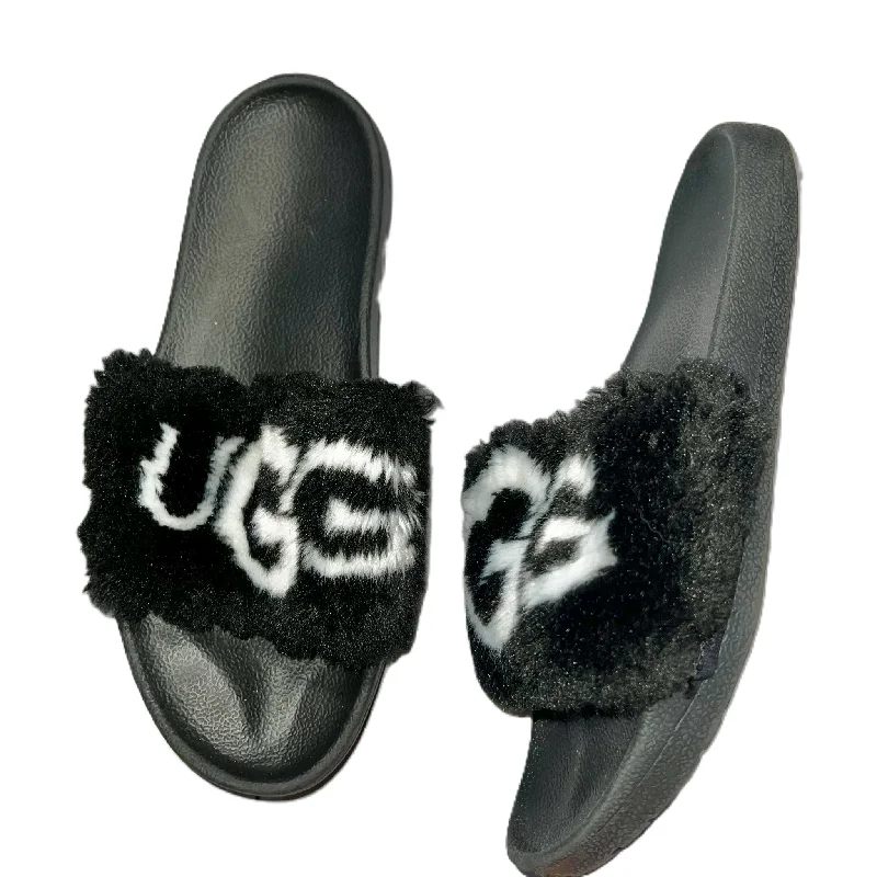 Sandals Designer By Ugg In Black & White, Size: 9