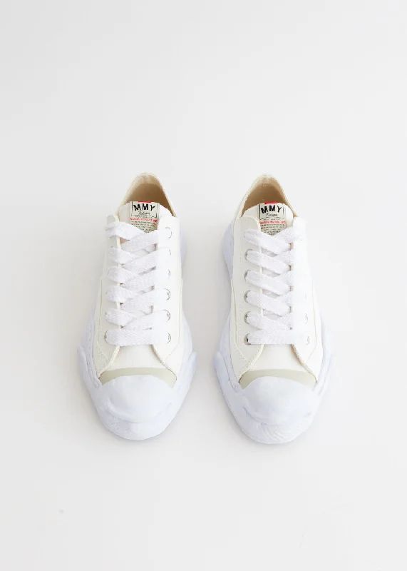 Hank Low Canvas Low Top Sneakers