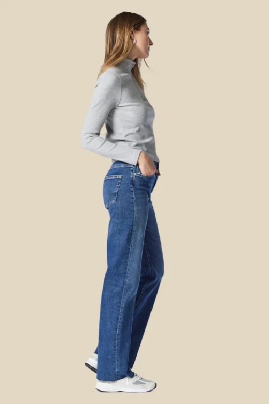 Victoria Wide-Leg Jean