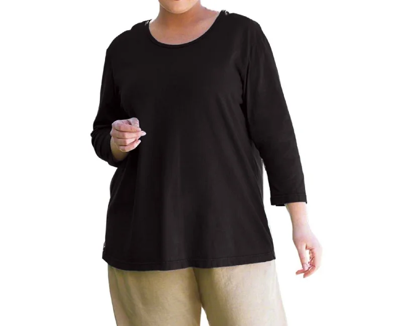 3/4 Sleeve U-Neck Long Sleeve Tunic - Plus In Black