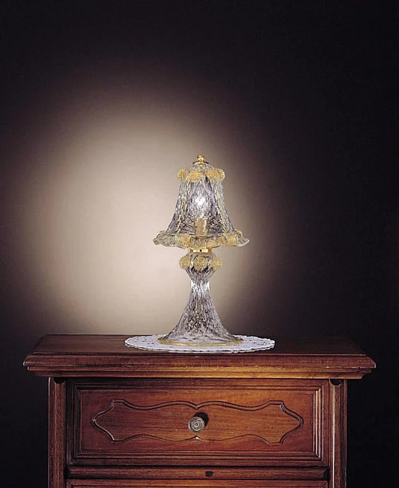 Modern Crystal Chandeliers for Contemporary HomesBell-Shaped Venetian Glass Table Light With Golden Decoration