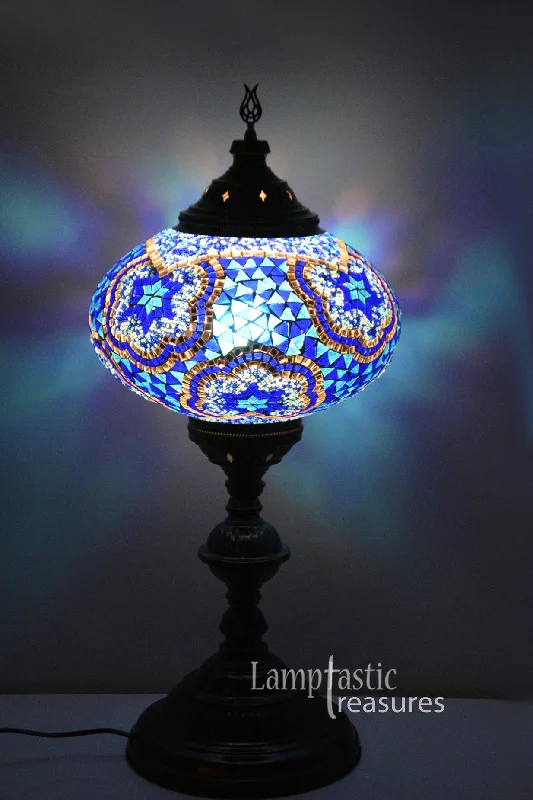Victorian Style Floor Lamp for Traditional and Elegant InteriorsTurkish Mosaic Floor Lamp